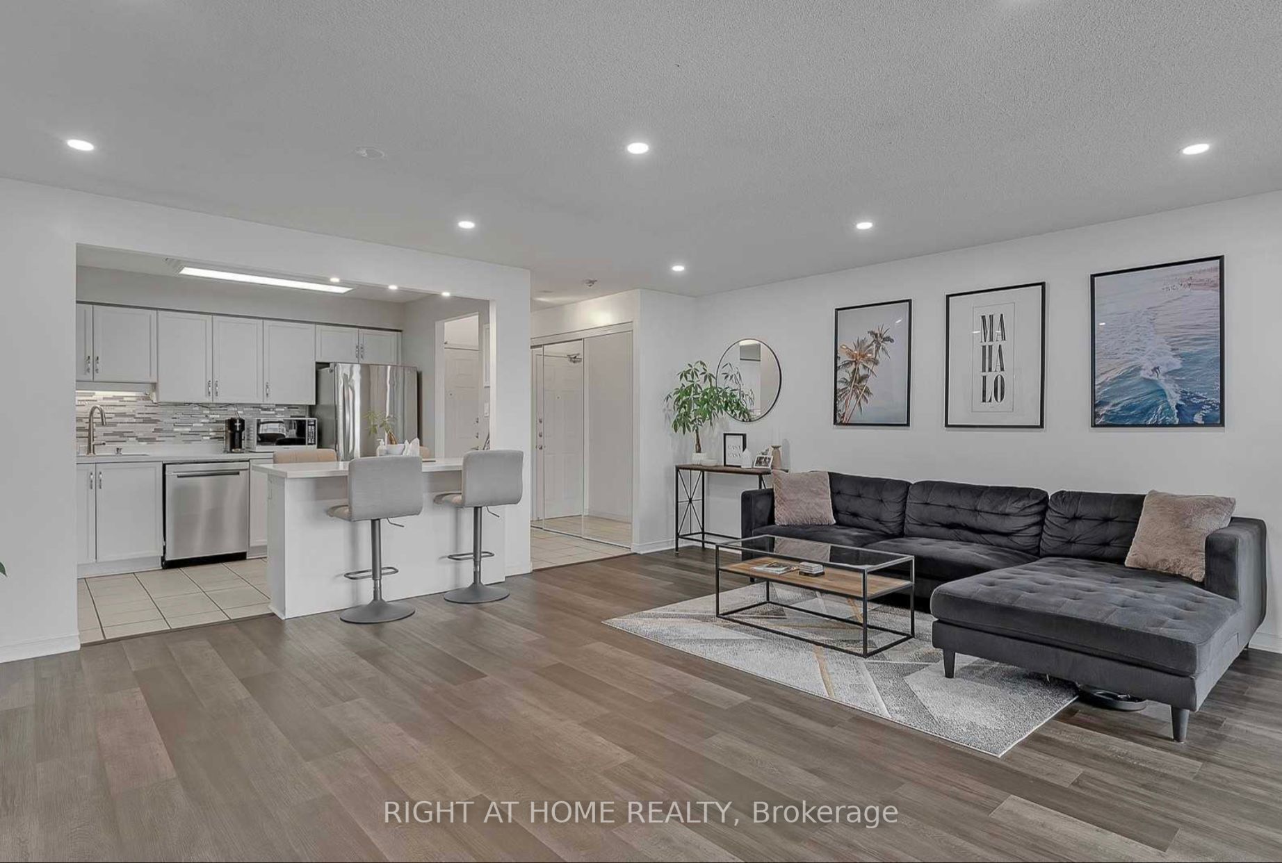 309 Major Mackenzie Drive E, #1014