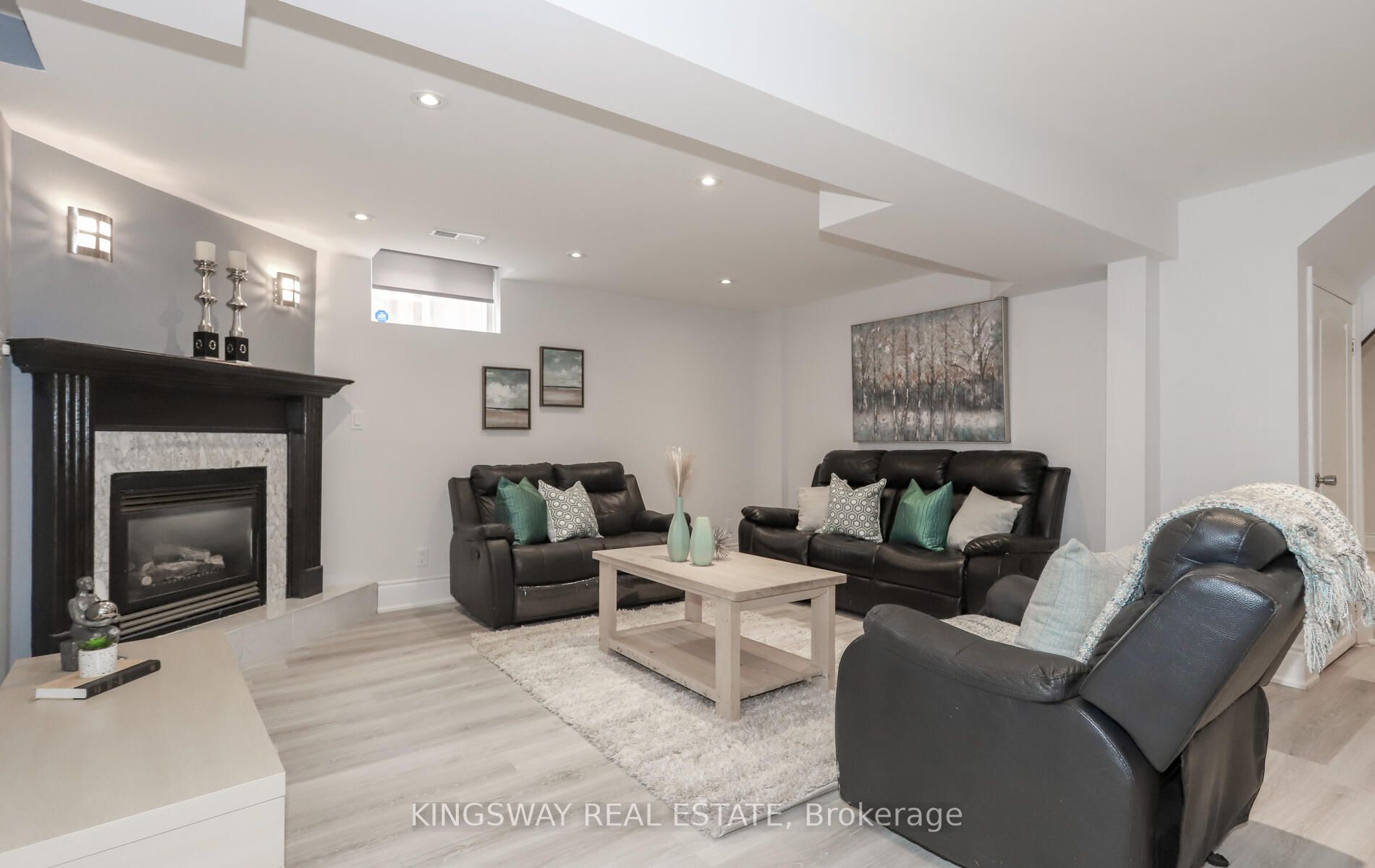 33 Campania Crt
