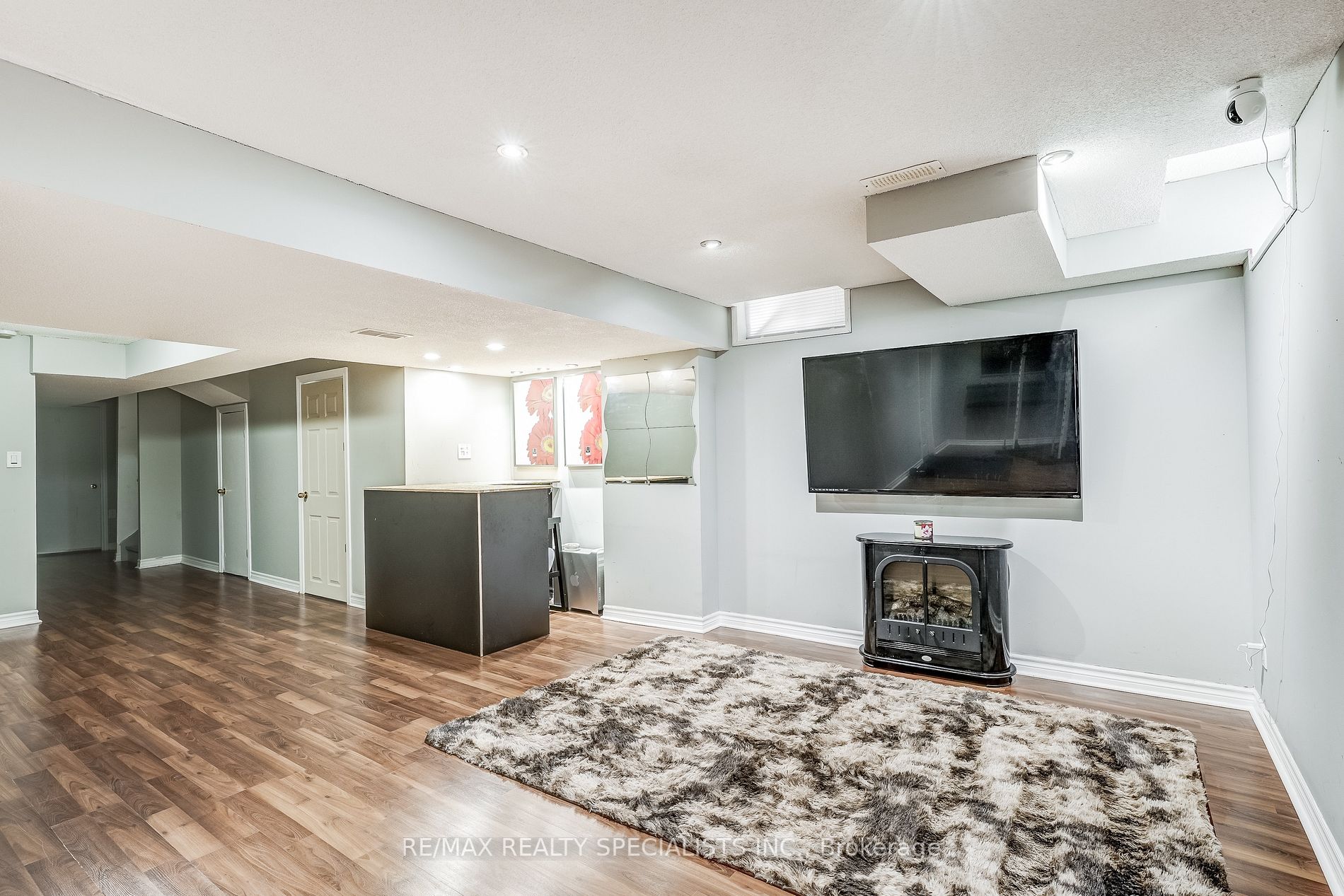 18 Rogers Tr