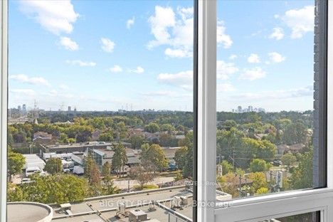 8868 Yonge St, #820E