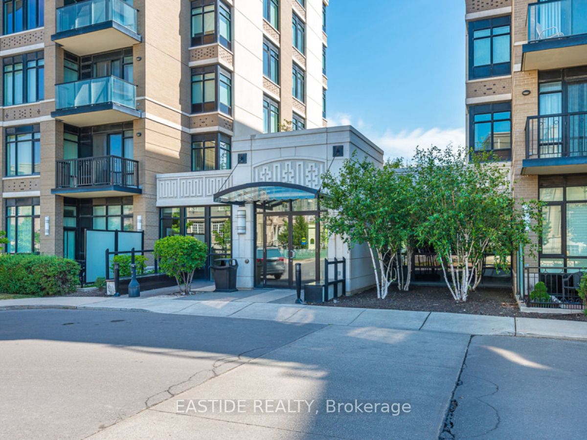 131 Upper Duke Cres, #607