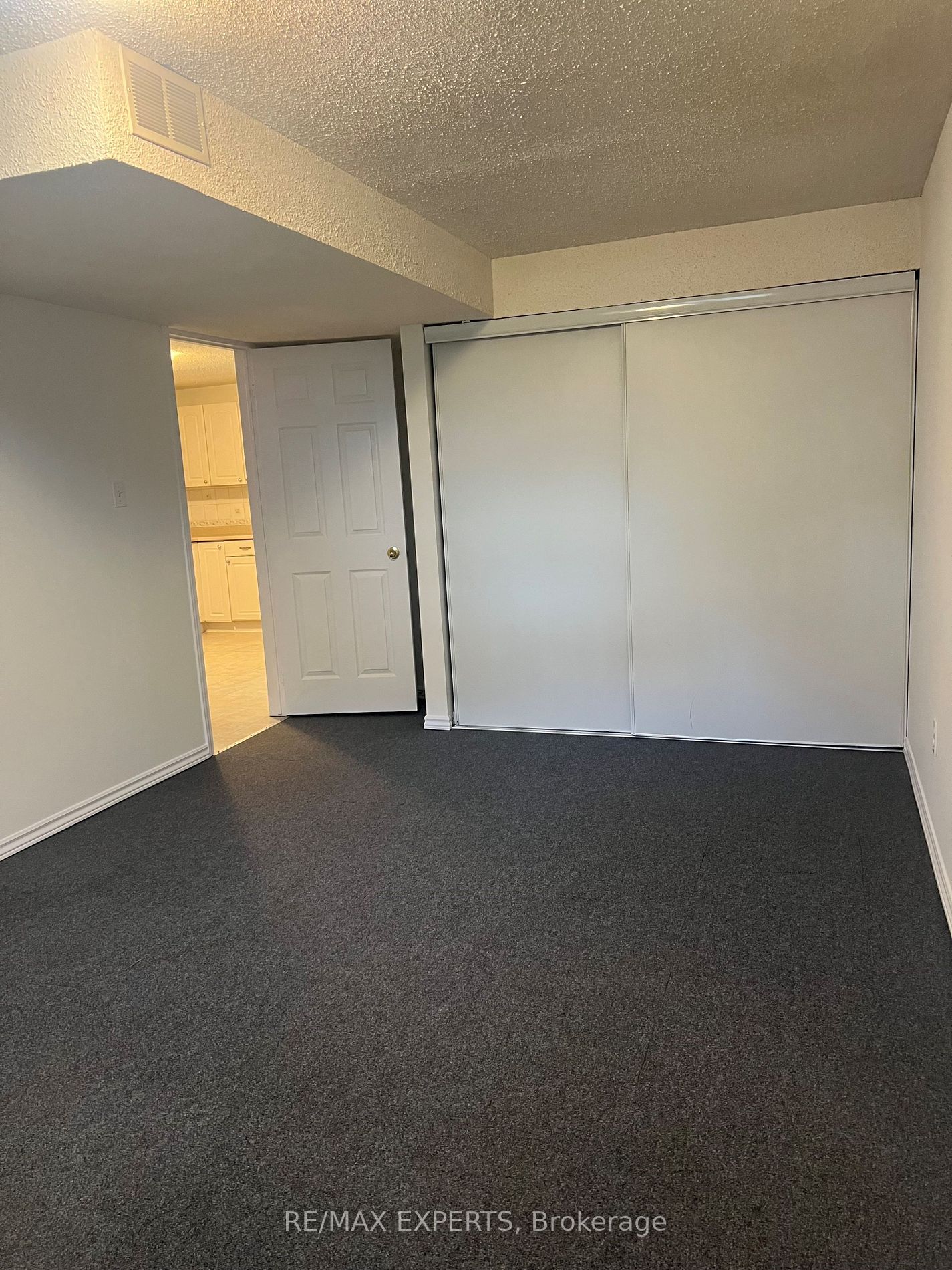 10 Aishford Dr