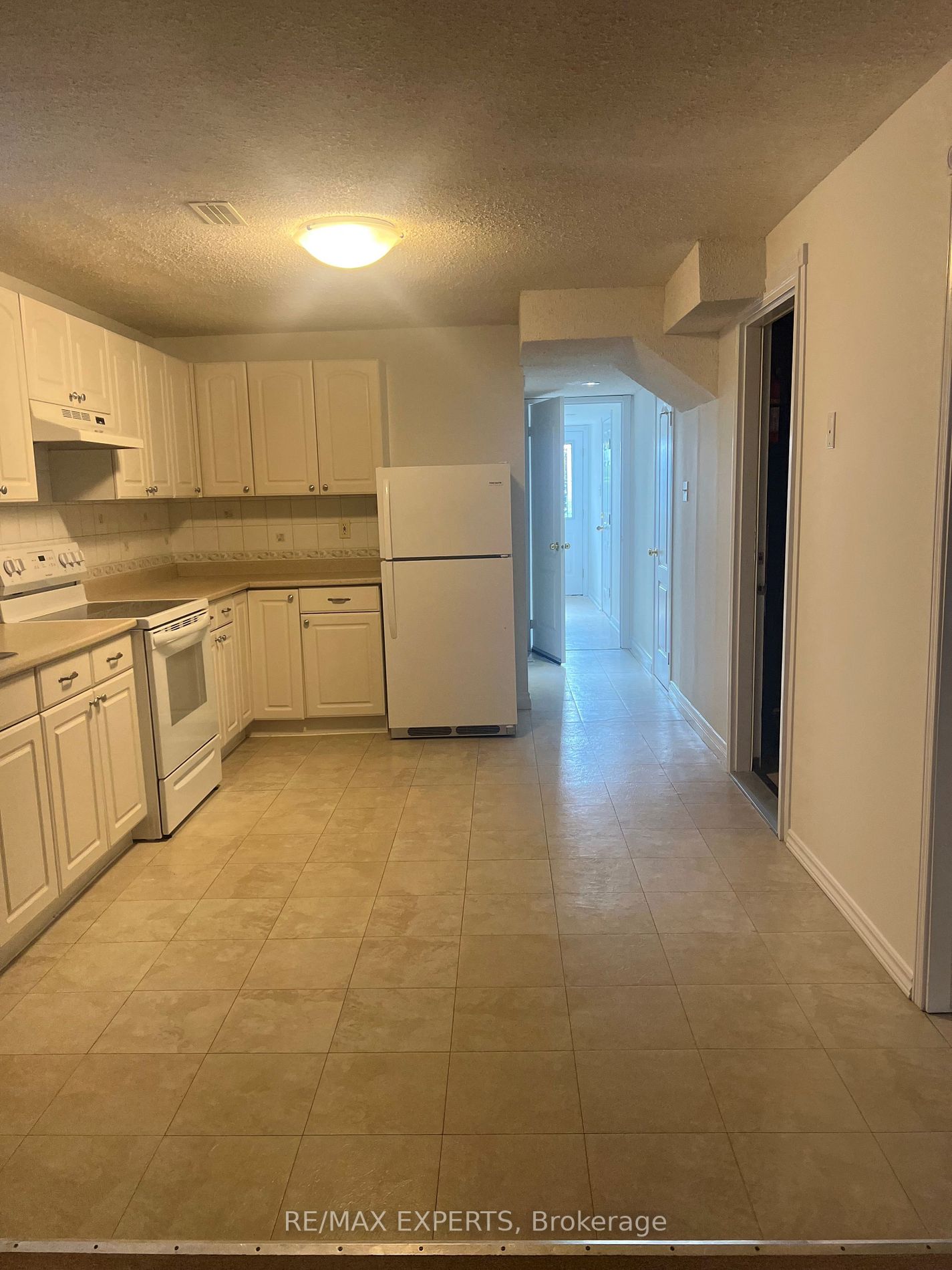 10 Aishford Dr
