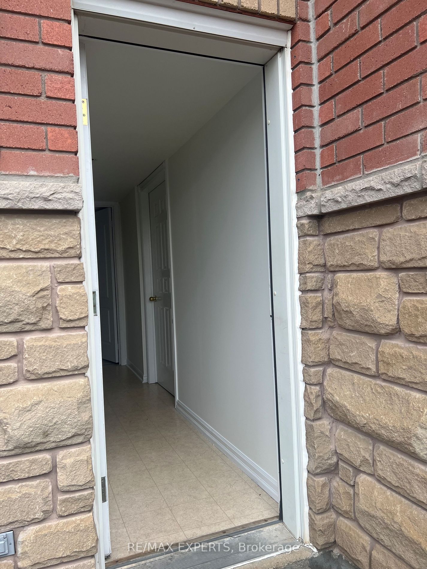 10 Aishford Dr