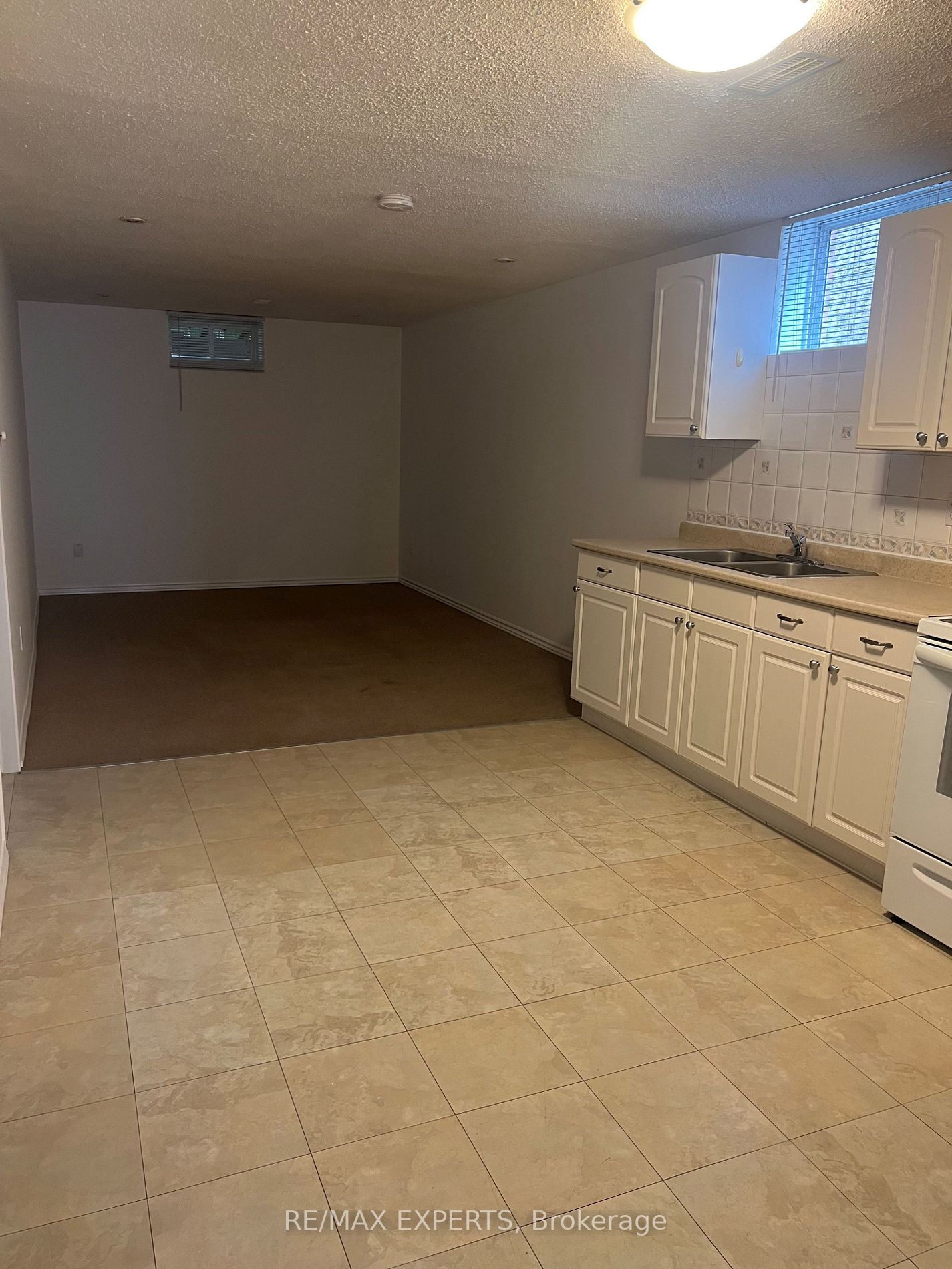 10 Aishford Dr