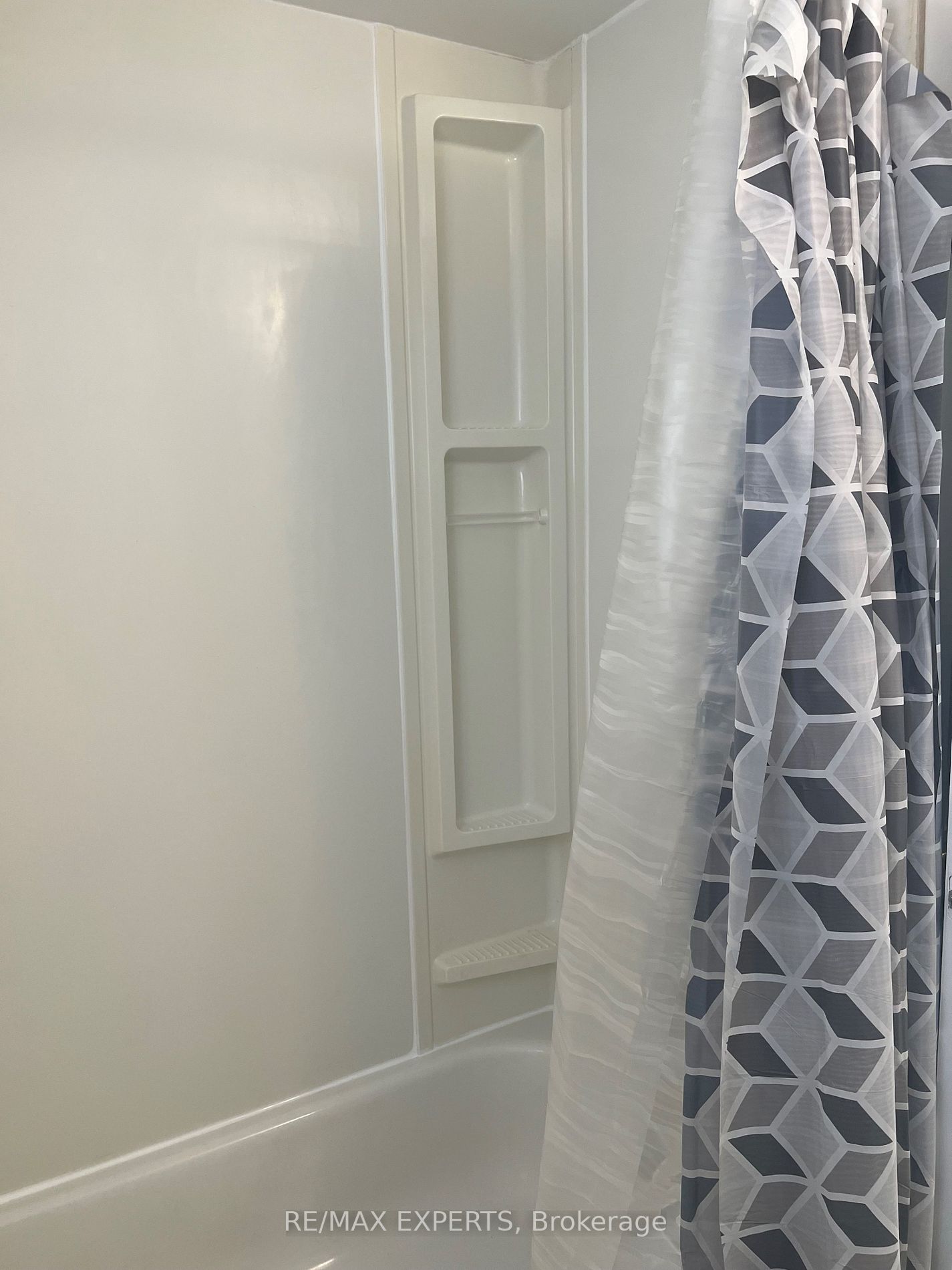 10 Aishford Dr
