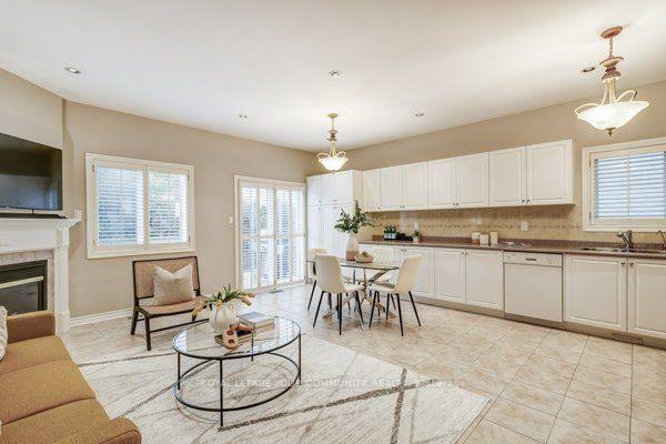10 Wildflower Dr