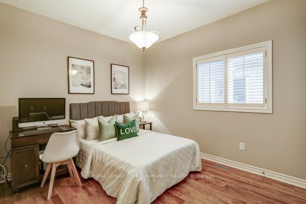 10 Wildflower Dr