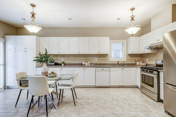 10 Wildflower Dr
