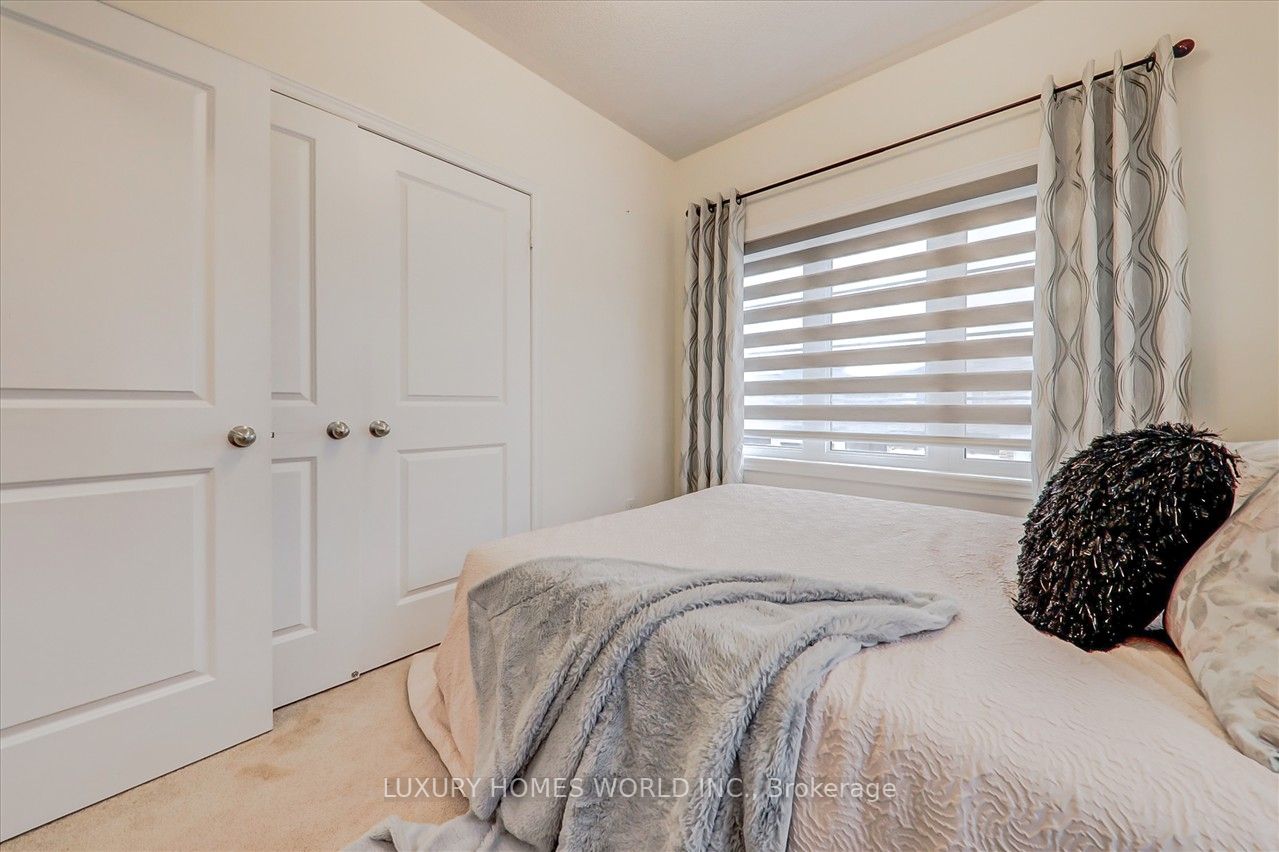 77 Fallharvest Way