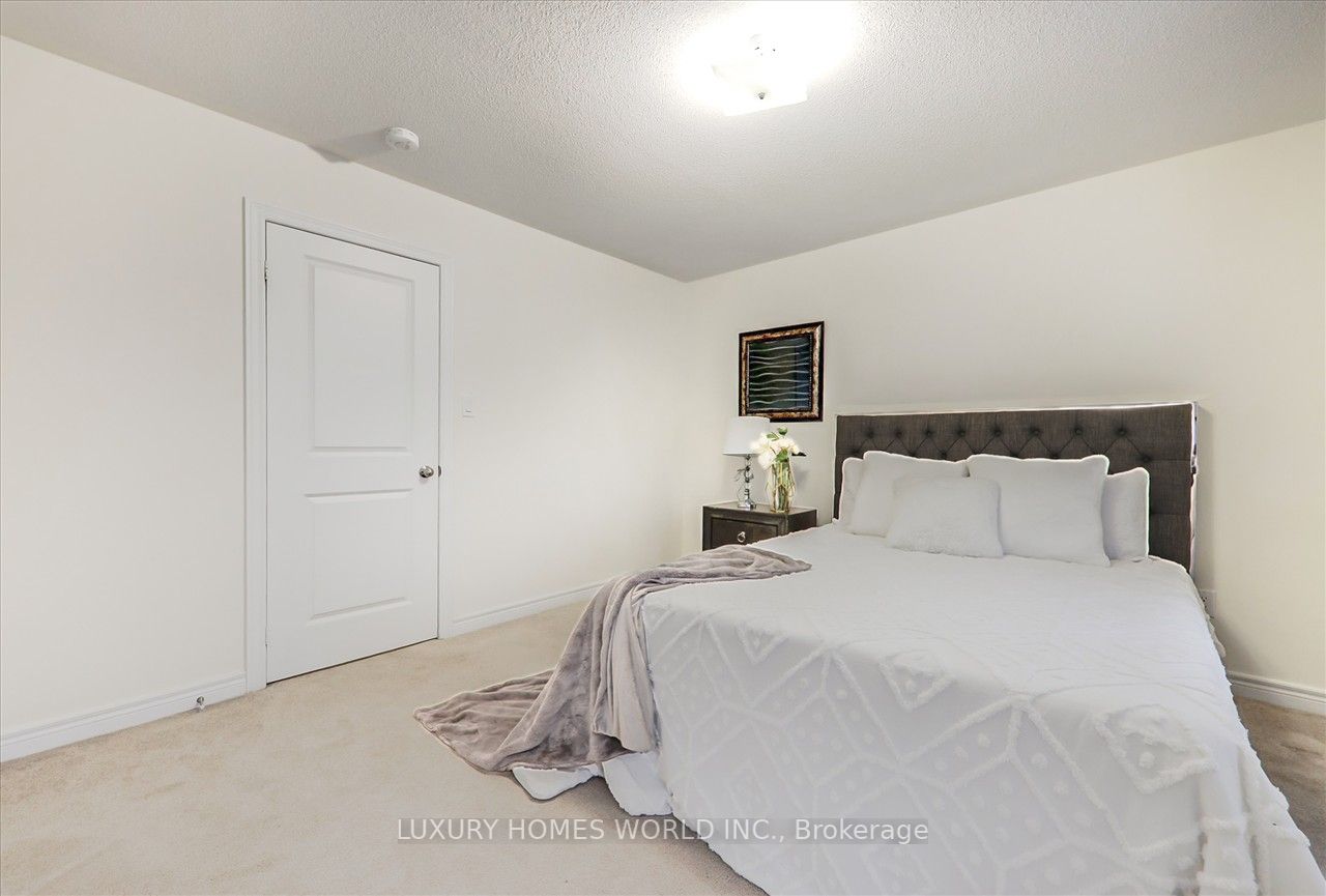 77 Fallharvest Way