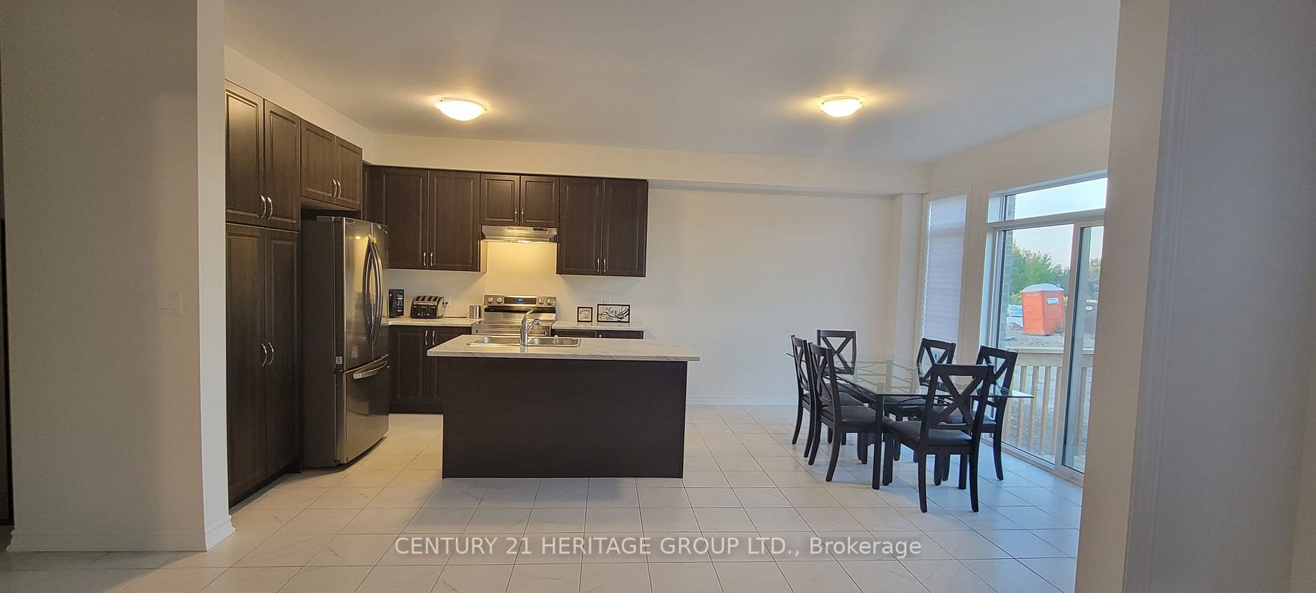 246 Ferragine Cres