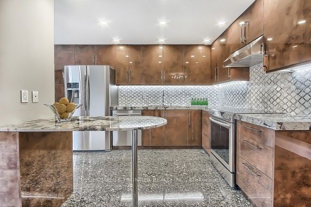 20 Harding Boulevard W, #110