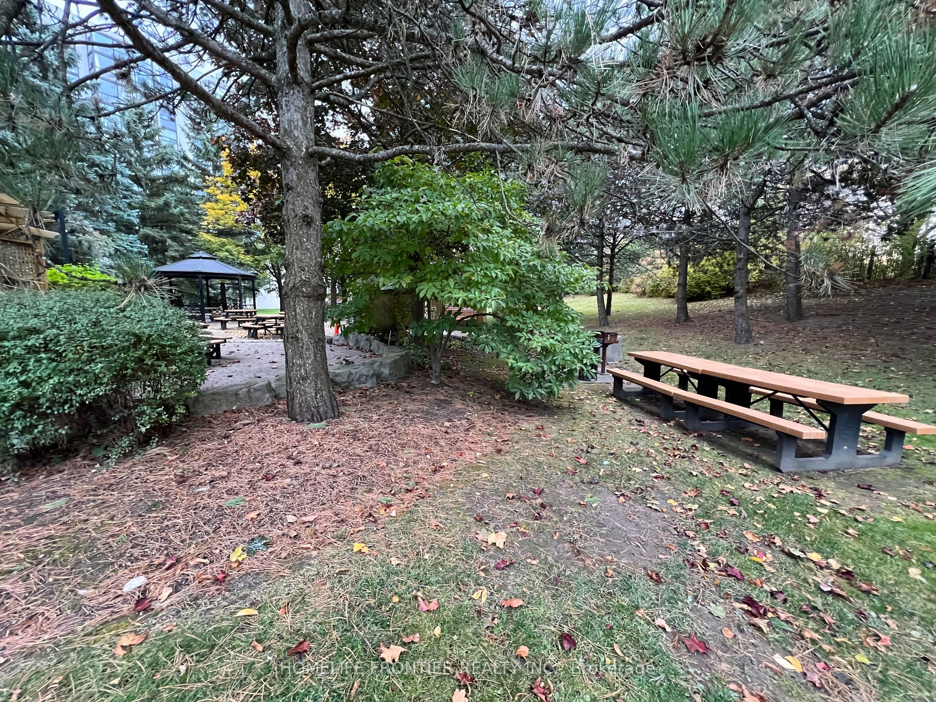 20 Harding Boulevard W, #110