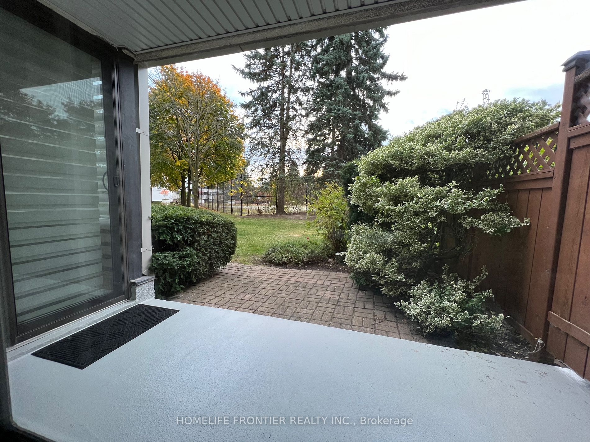 20 Harding Boulevard W, #110