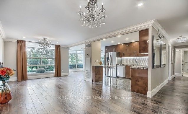 20 Harding Boulevard W, #110