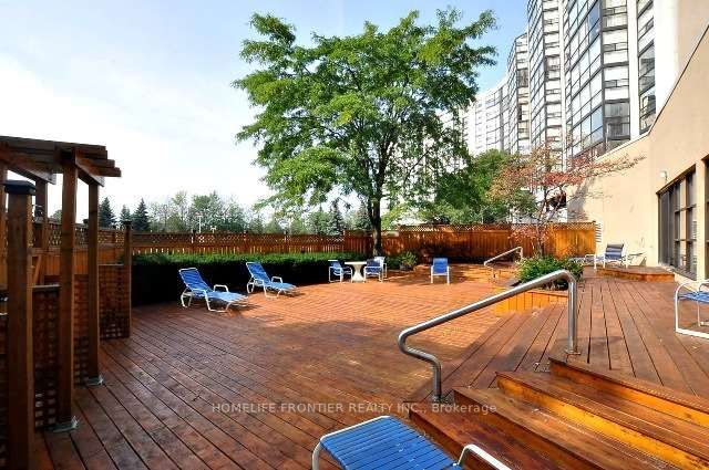 20 Harding Boulevard W, #110
