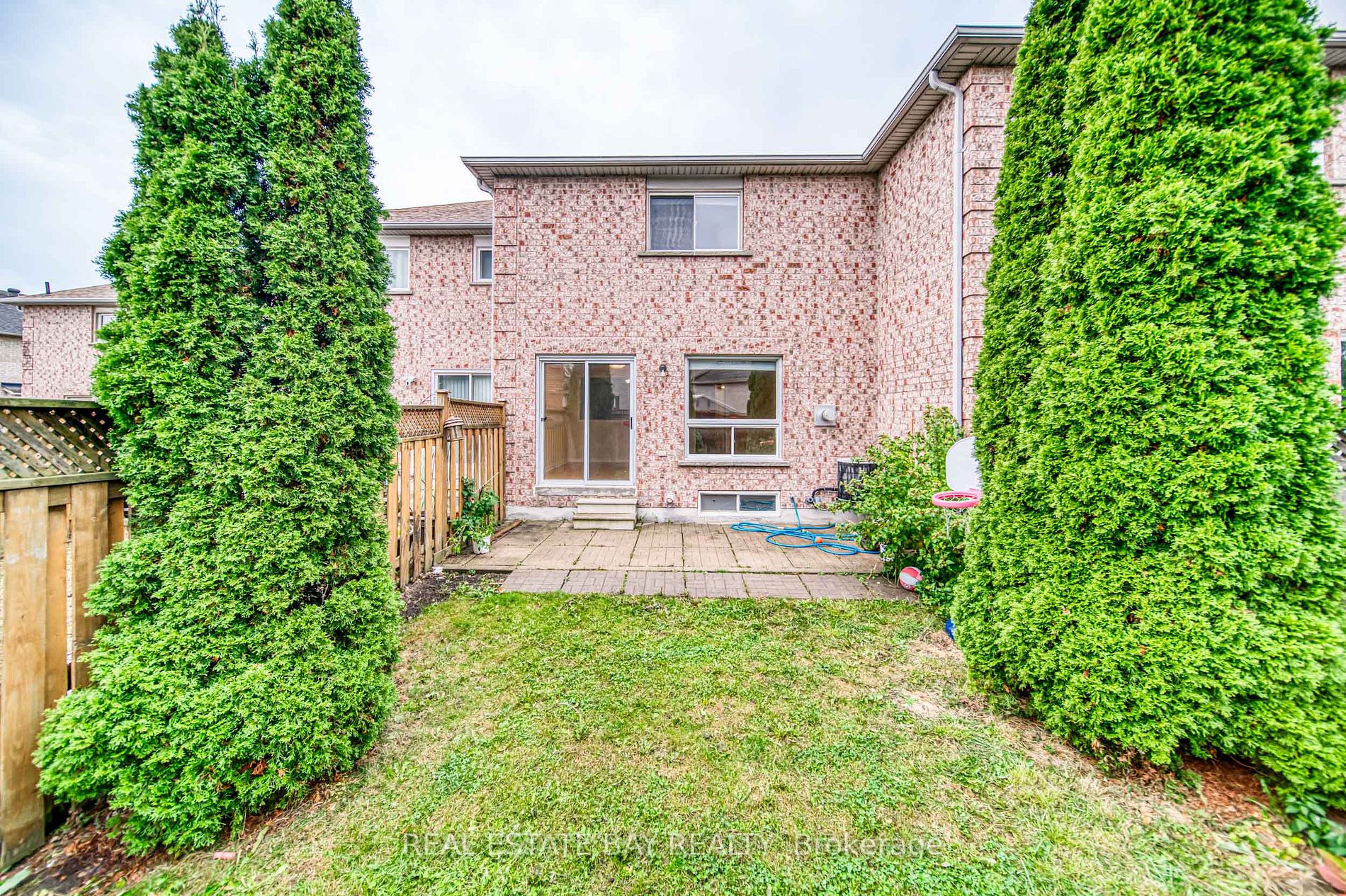 31 Michelle Dr