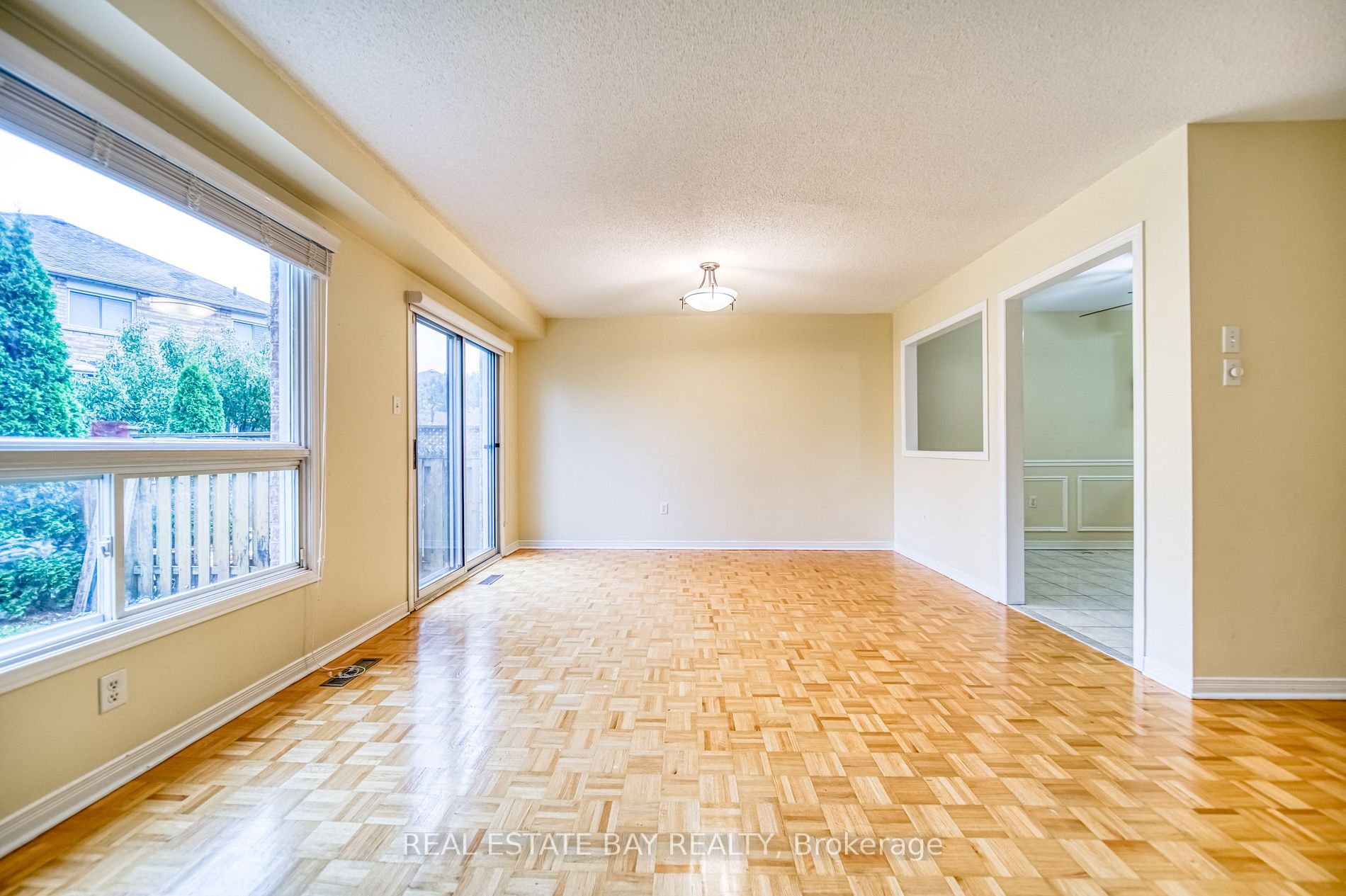 31 Michelle Dr