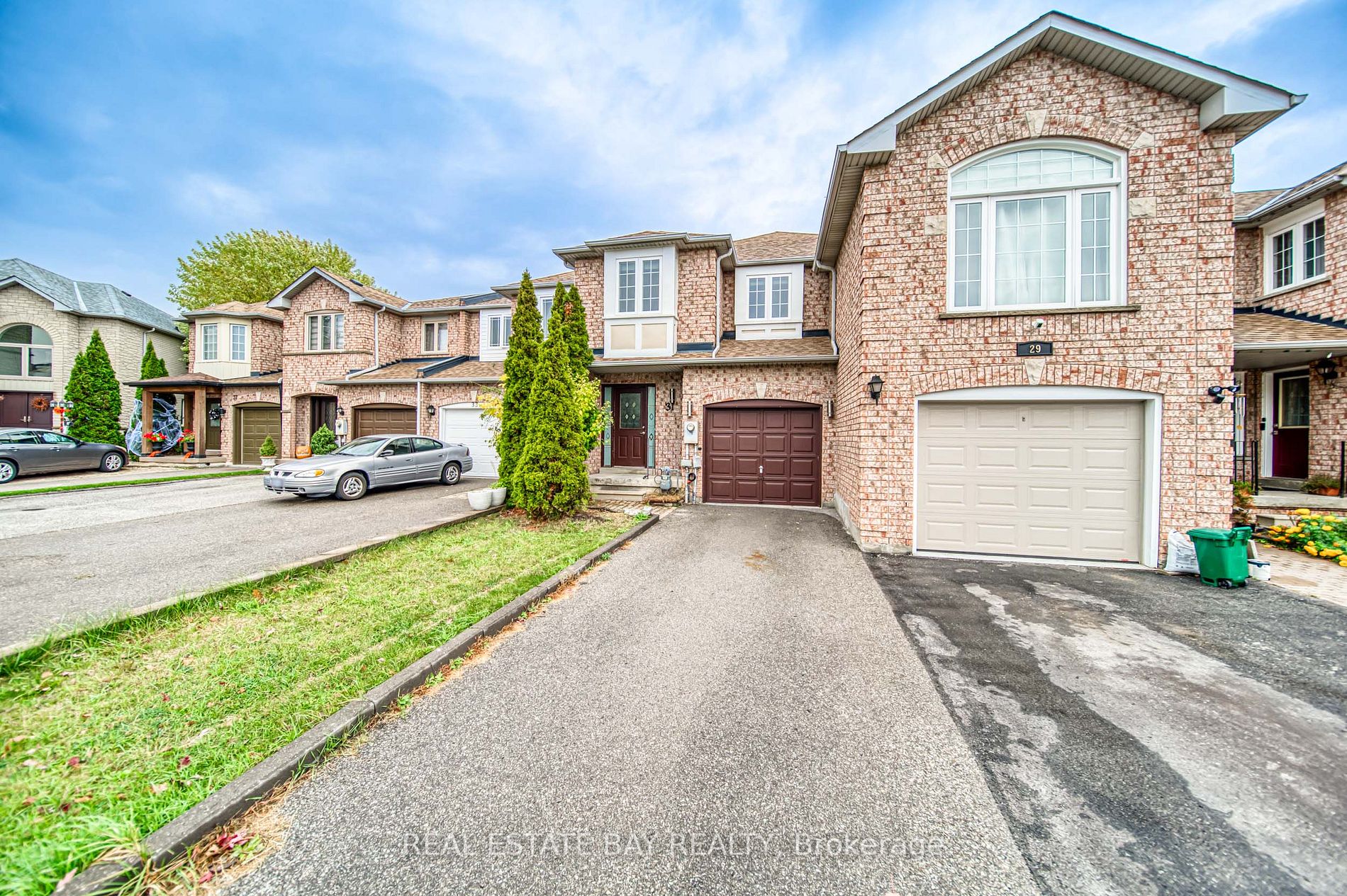 31 Michelle Dr