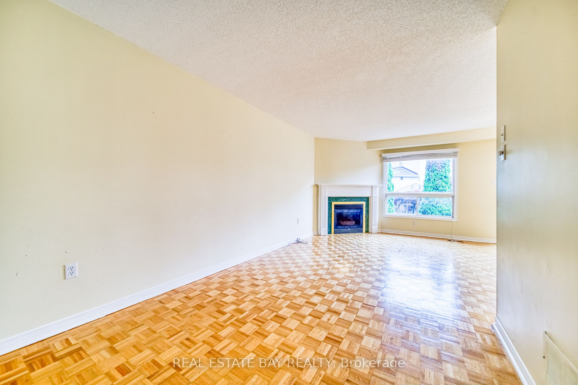 31 Michelle Dr