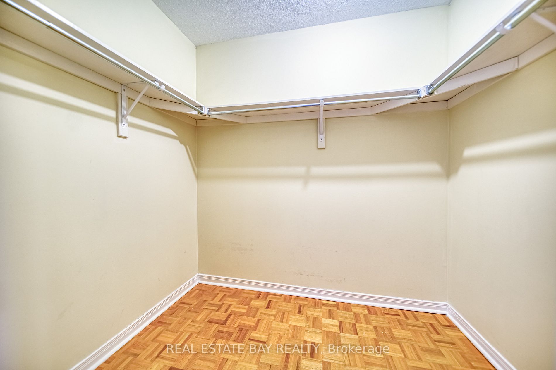31 Michelle Dr