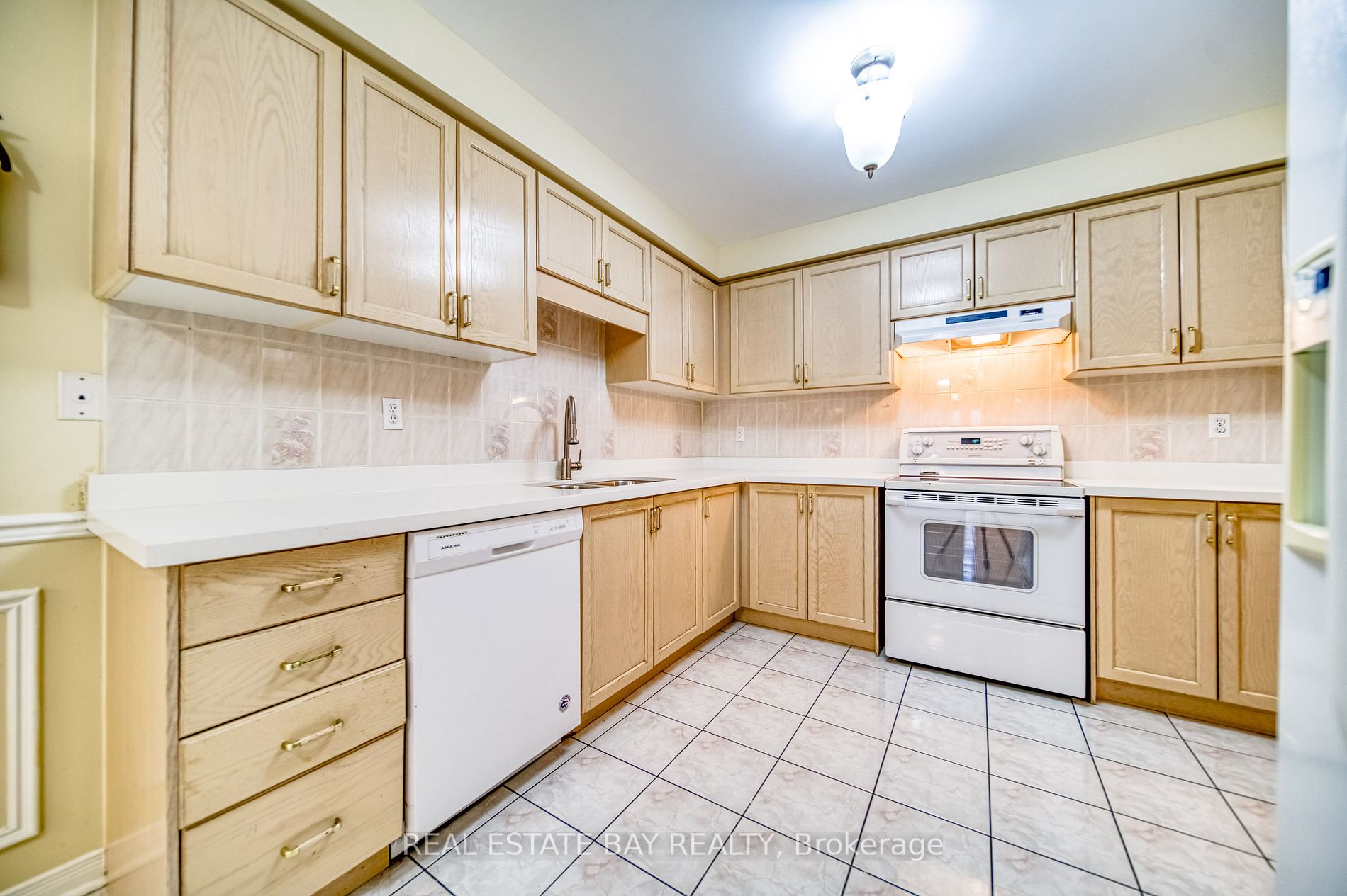 31 Michelle Dr
