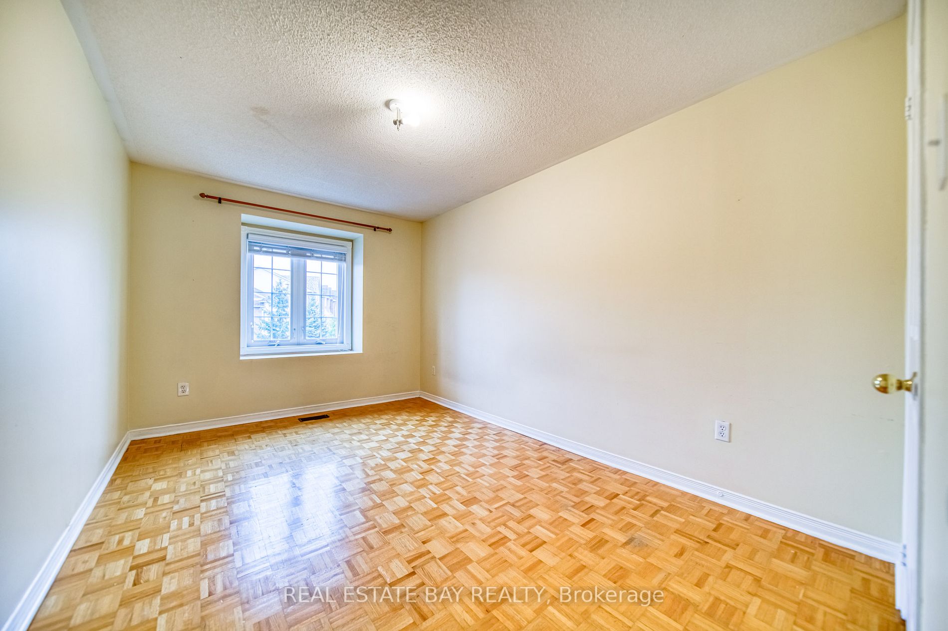 31 Michelle Dr