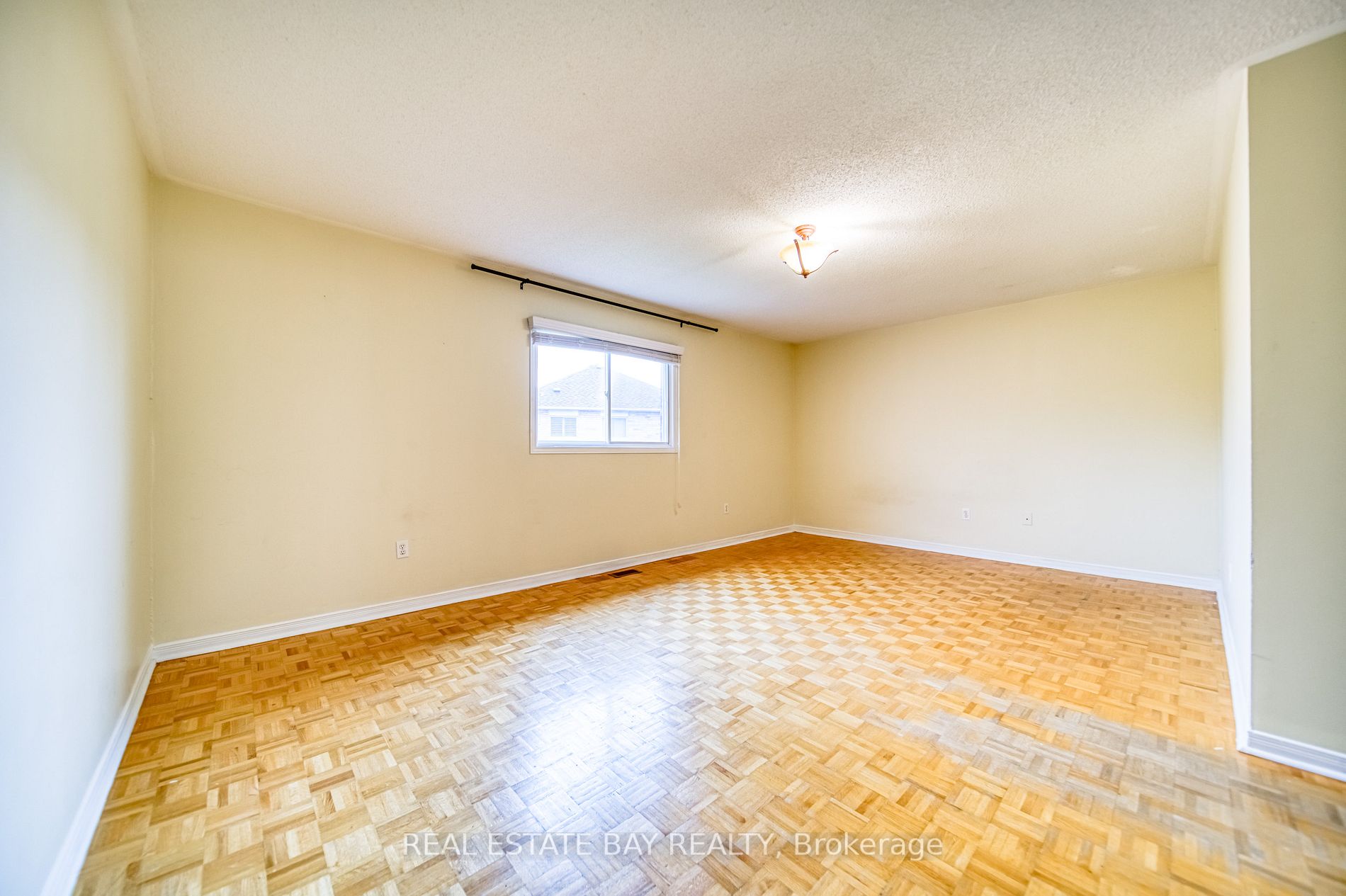 31 Michelle Dr