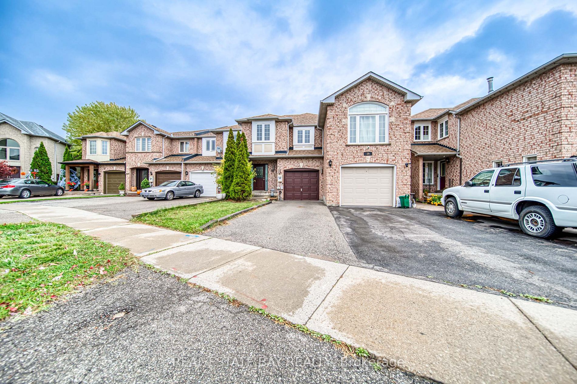 31 Michelle Dr