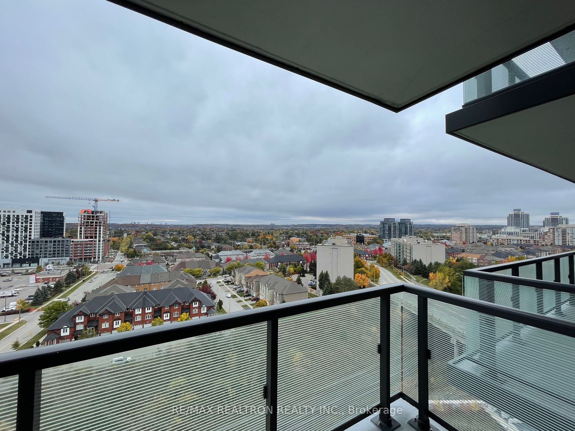 85 Oneida Crescent, #1401