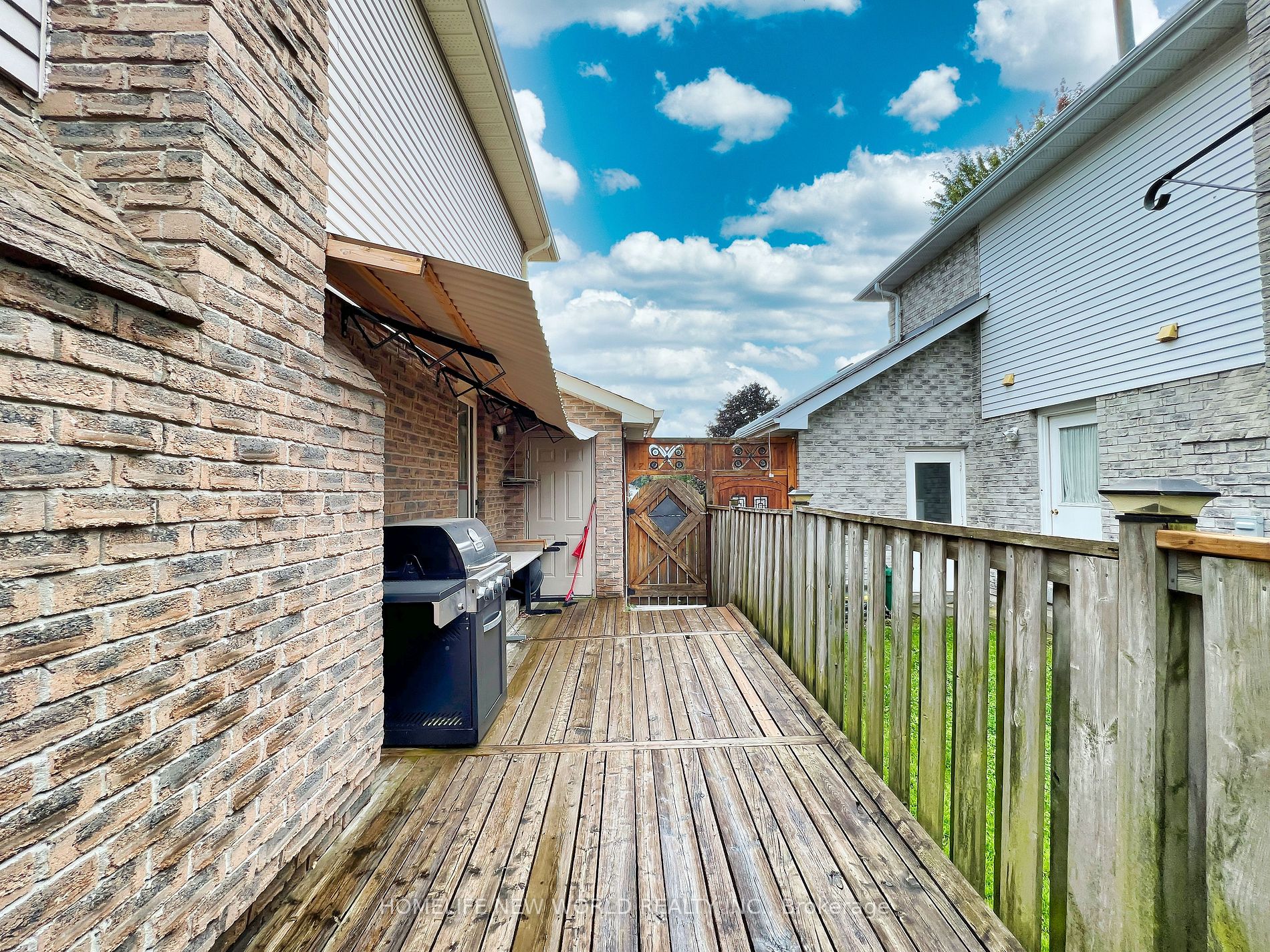 293 Harewood Blvd
