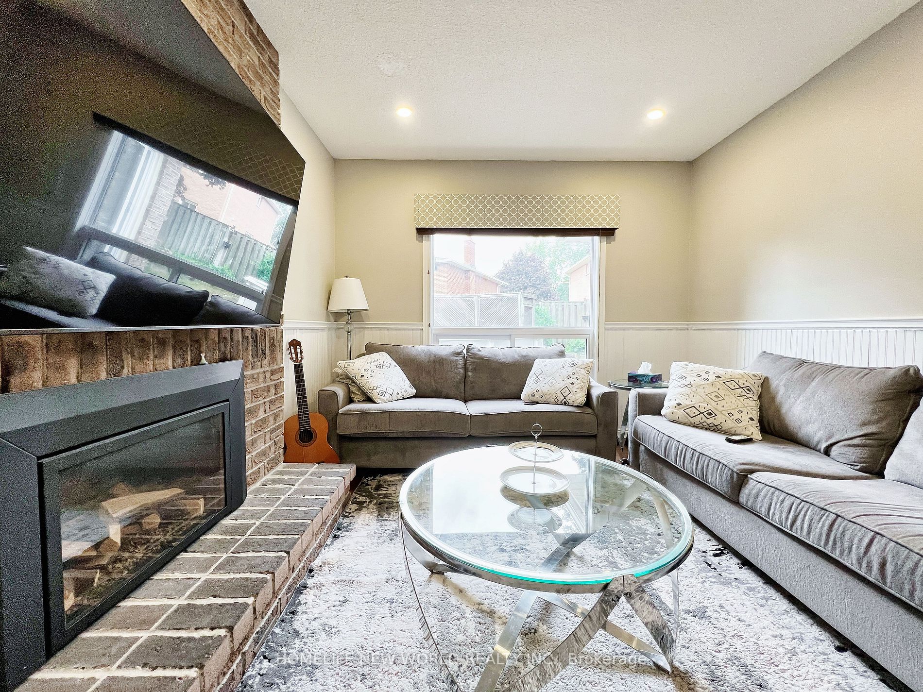 293 Harewood Blvd