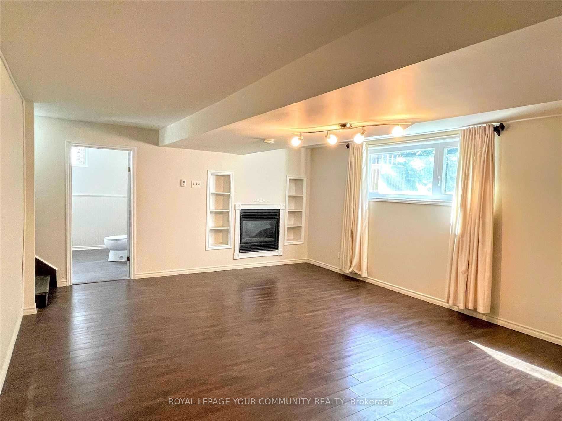 30 Rosehill Dr