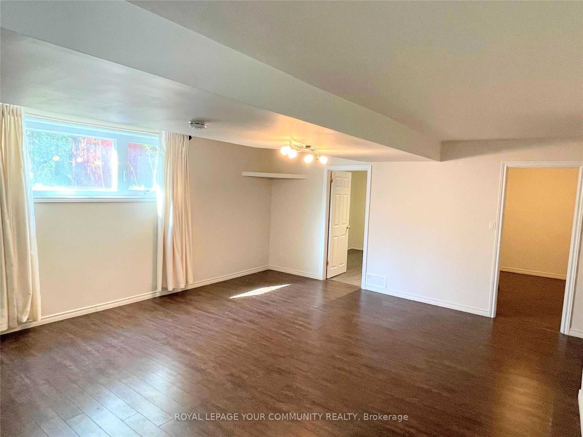30 Rosehill Dr