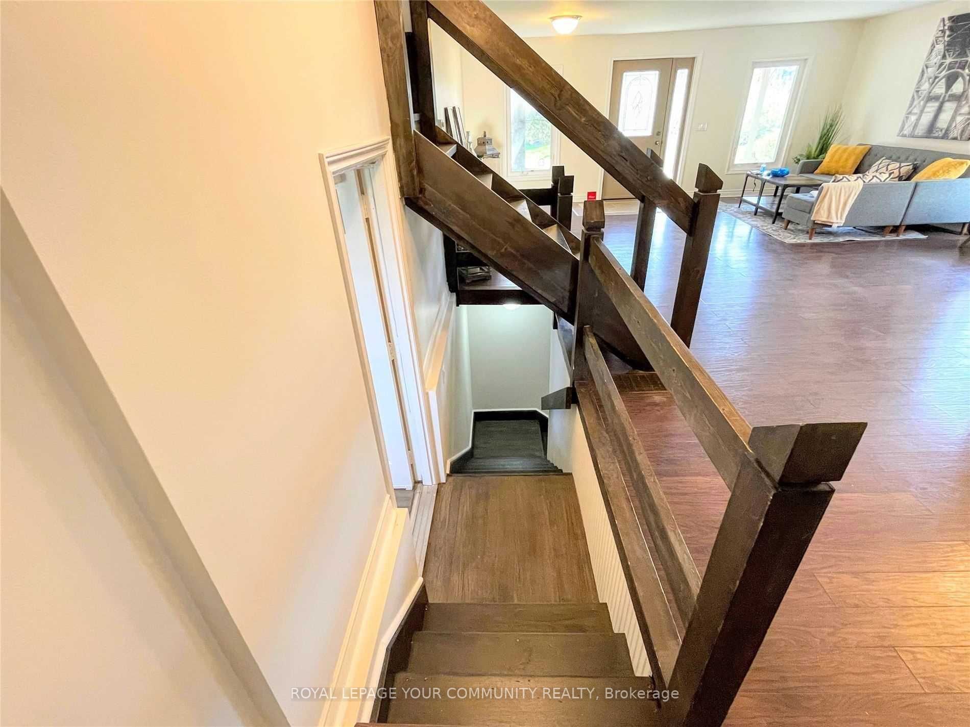 30 Rosehill Dr