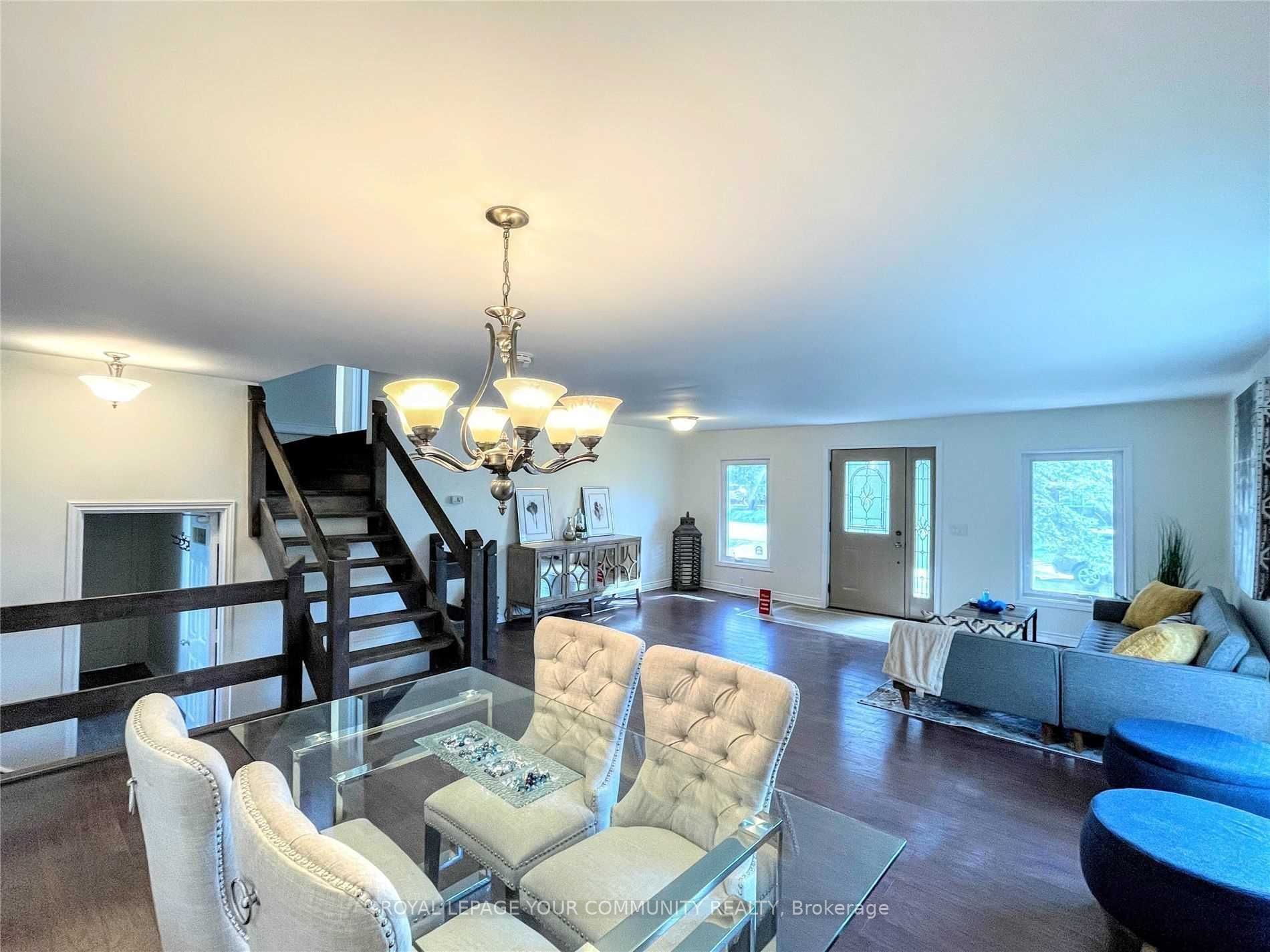30 Rosehill Dr