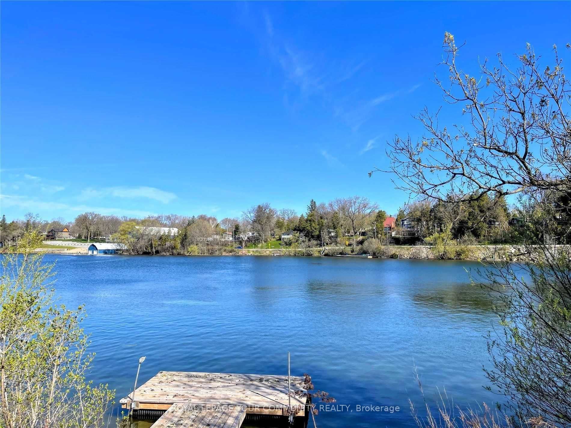 30 Rosehill Dr