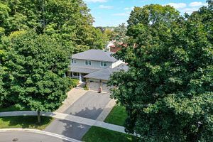 48 John Dexter Pl