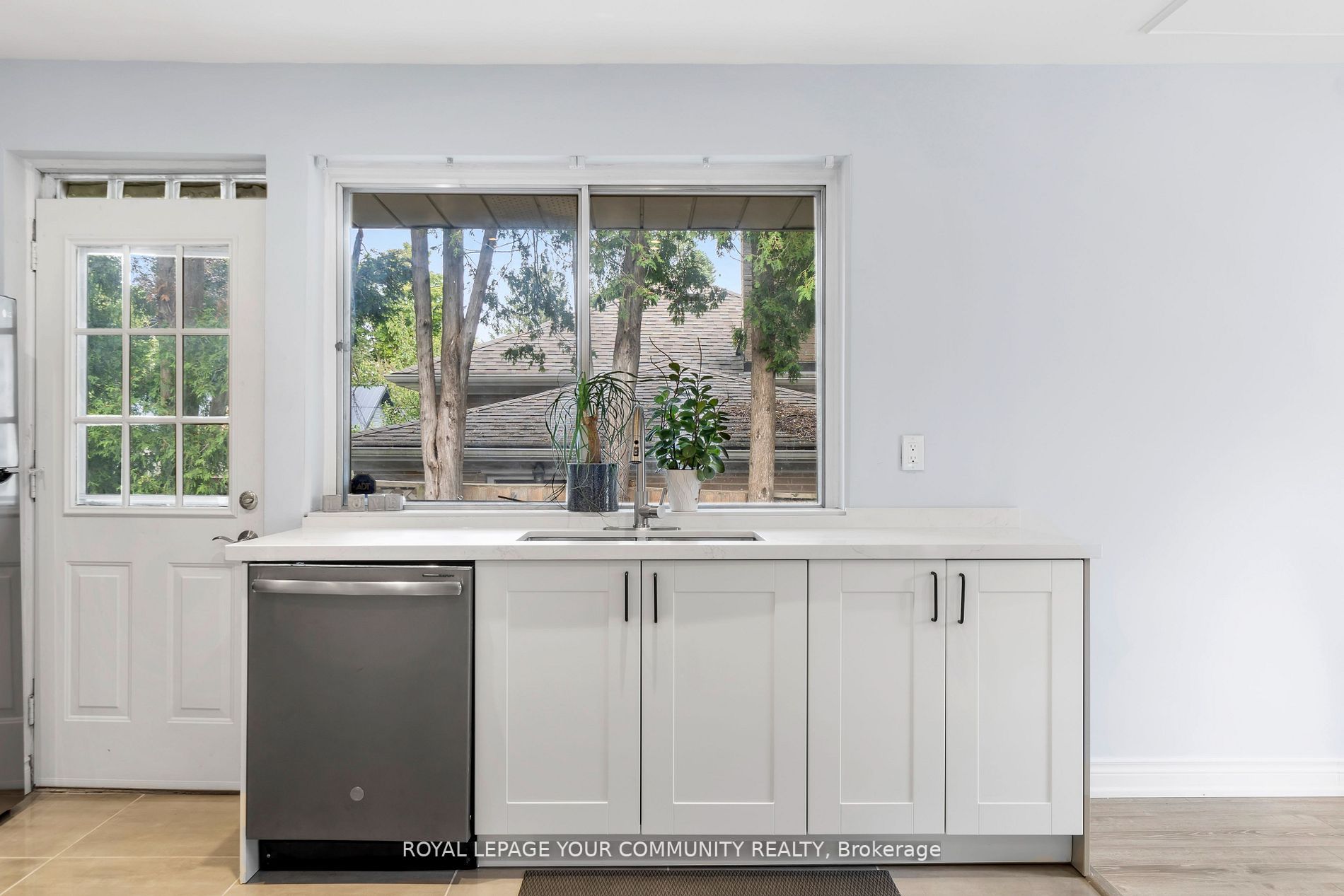 29 Starlight Crescent E