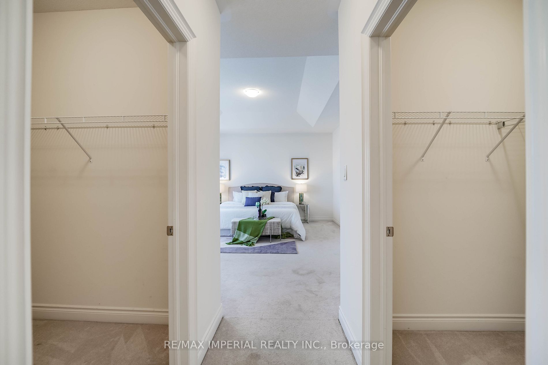 6 Tesla Cres