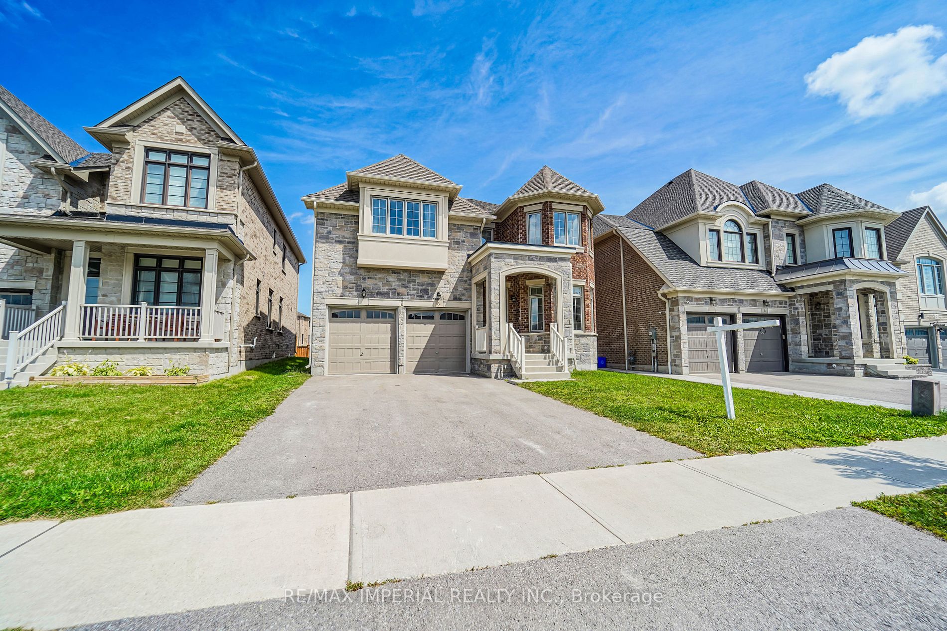 6 Tesla Cres