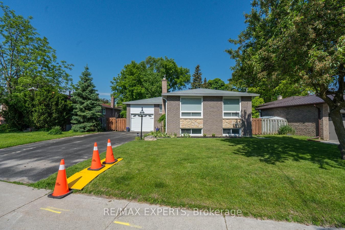 52 Townsend Ave, #Lower