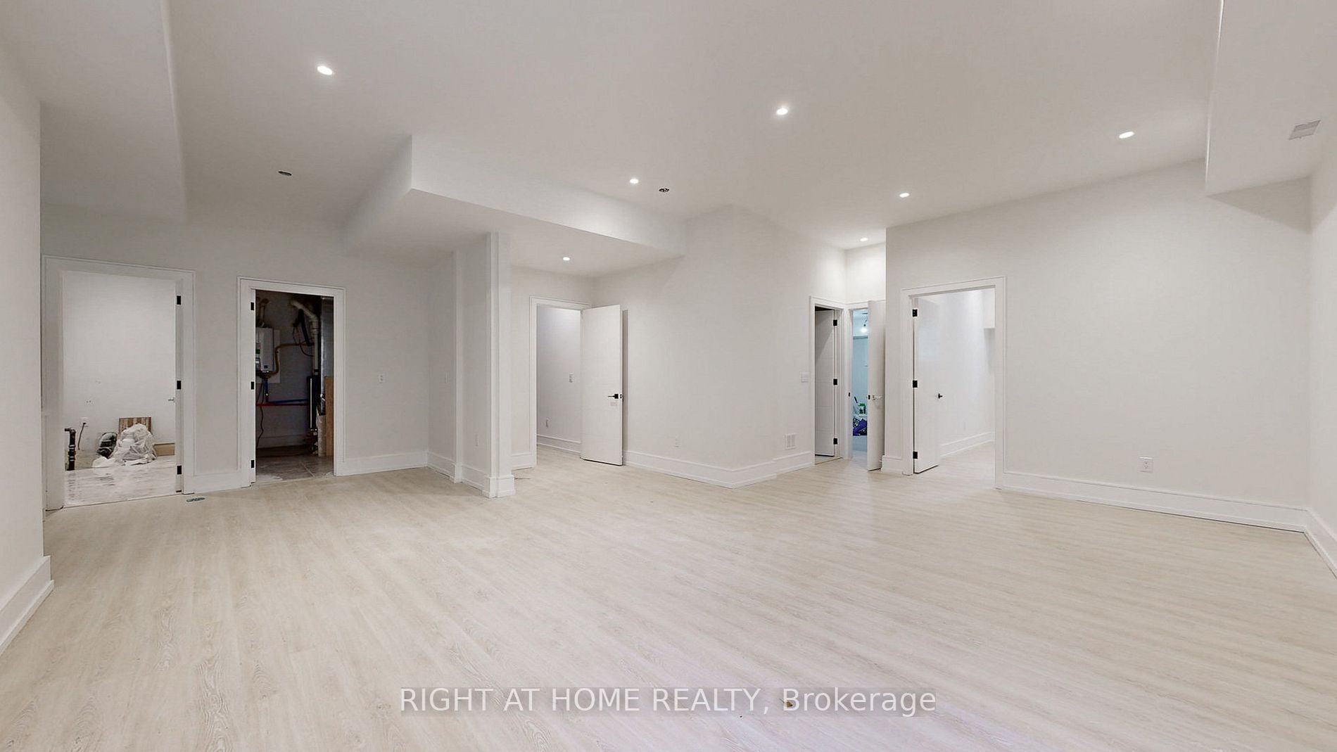 69 Aurora Heights Dr S