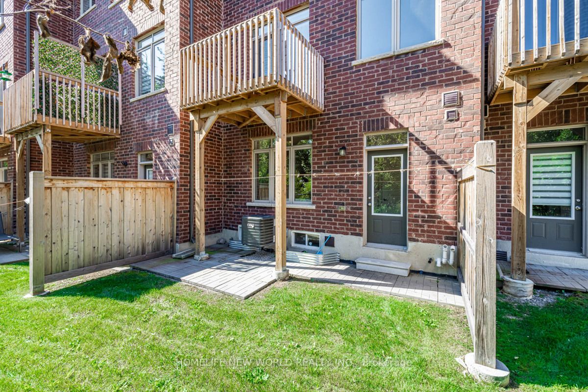 77 Glazebrook Dr