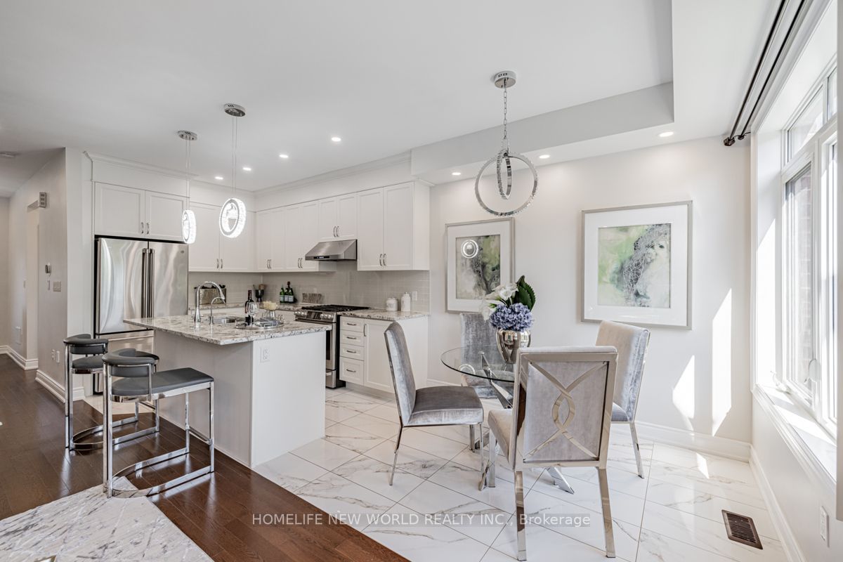 77 Glazebrook Dr