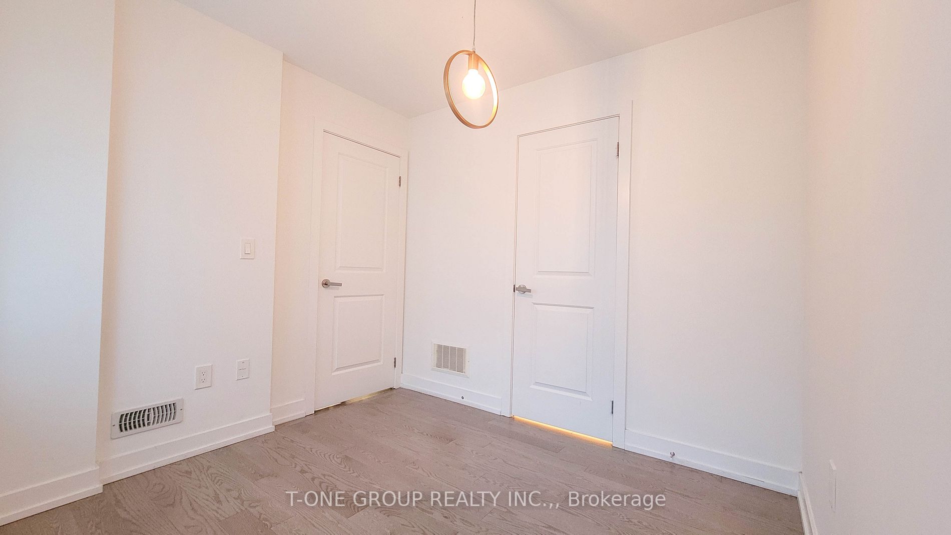 177 Salterton Circ