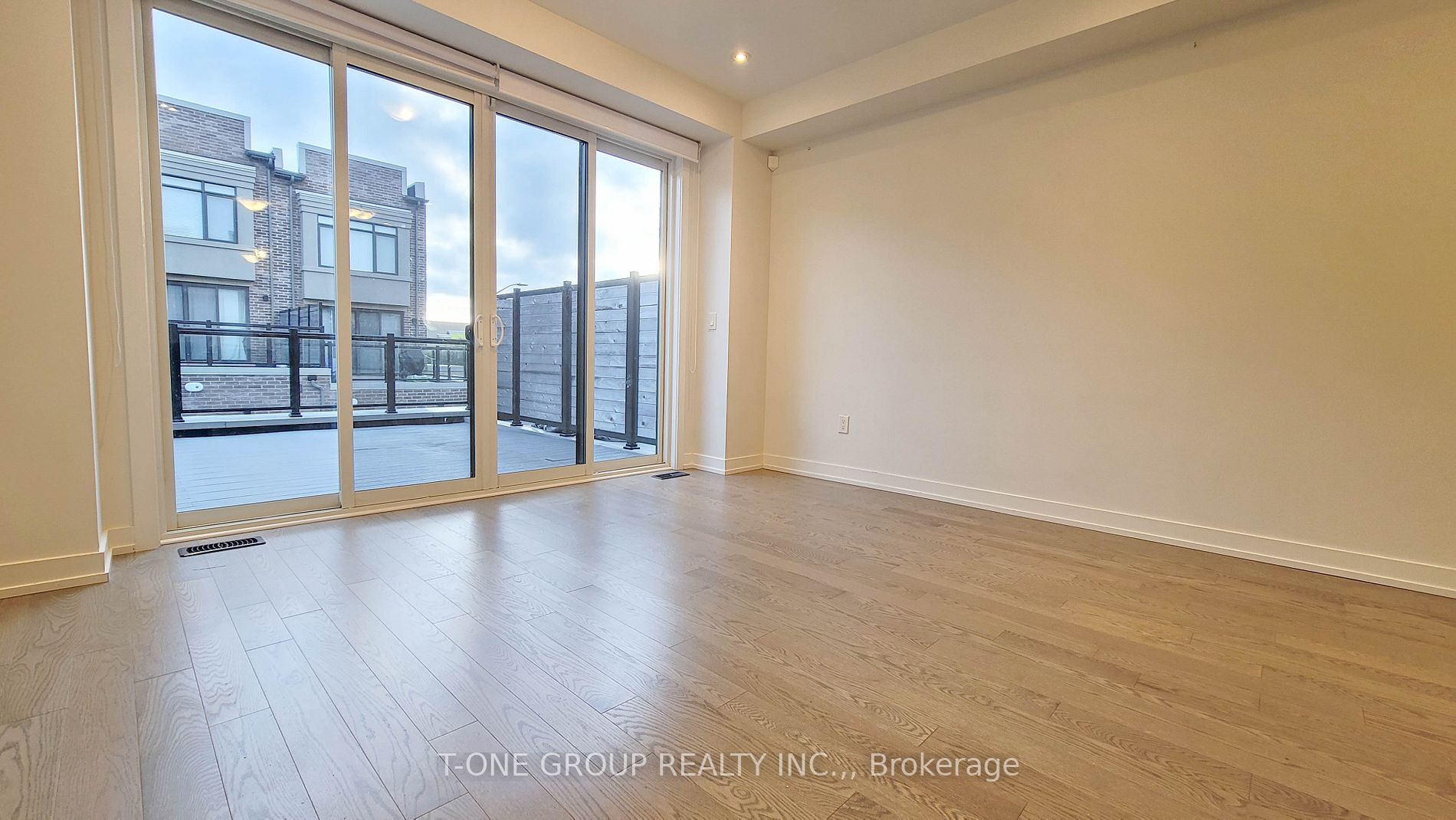 177 Salterton Circ