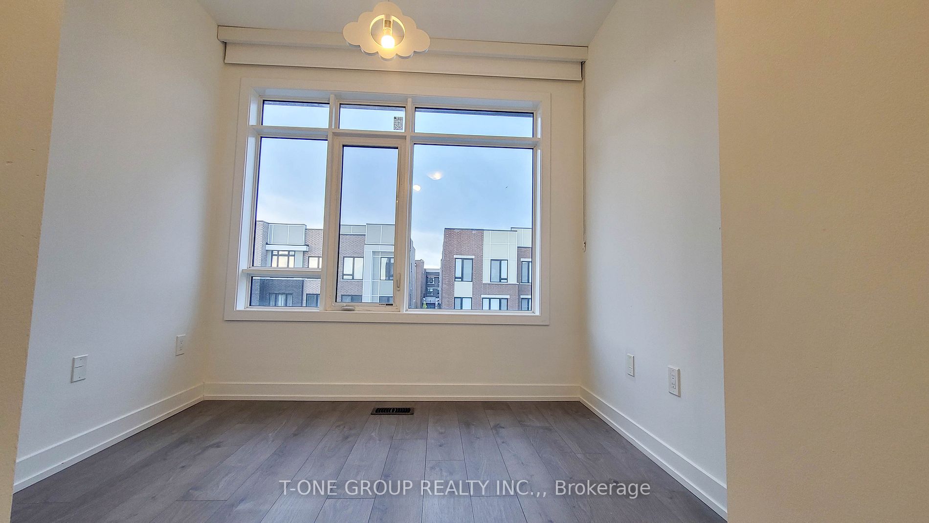 177 Salterton Circ