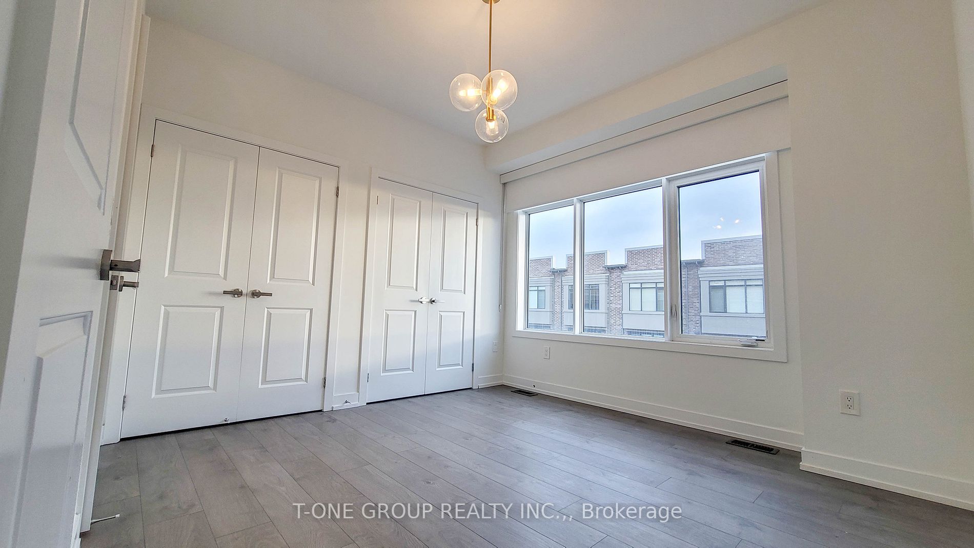 177 Salterton Circ